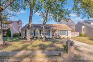 4 Overlook CT, Hampton, VA 23669
