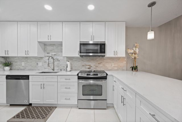 4258 S Landar Drive, Lake Worth, FL 33463