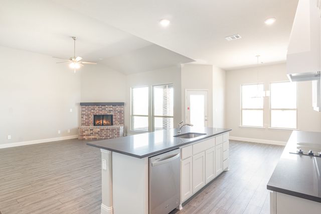 630 Crystal Lake Lane, Red Oak, TX 75154