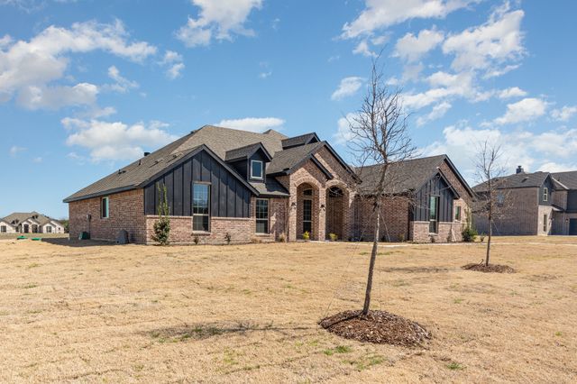 630 Crystal Lake Lane, Red Oak, TX 75154