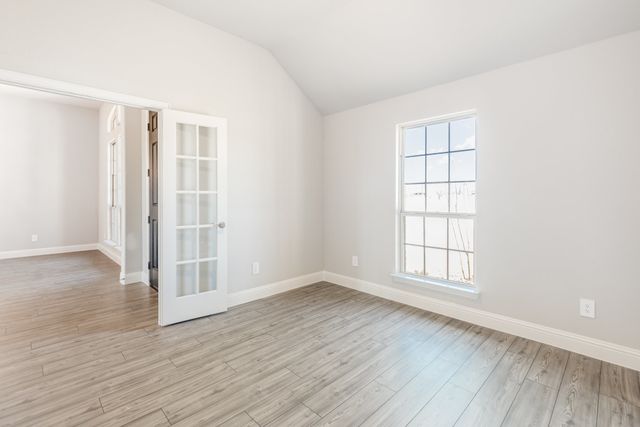 630 Crystal Lake Lane, Red Oak, TX 75154