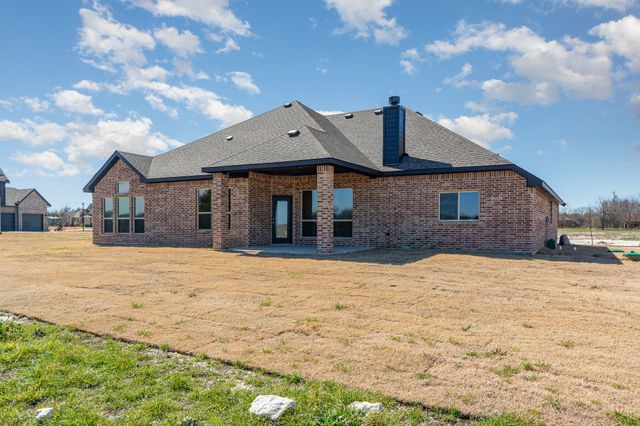 630 Crystal Lake Lane, Red Oak, TX 75154