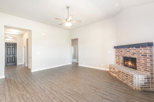 630 Crystal Lake Lane, Red Oak, TX 75154