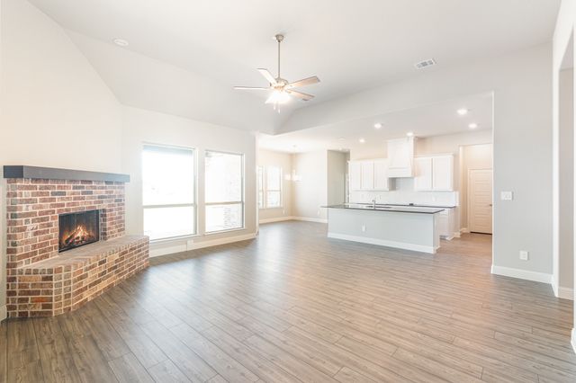 630 Crystal Lake Lane, Red Oak, TX 75154