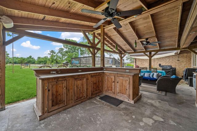 2126 County Road 661, Dayton, TX 77535