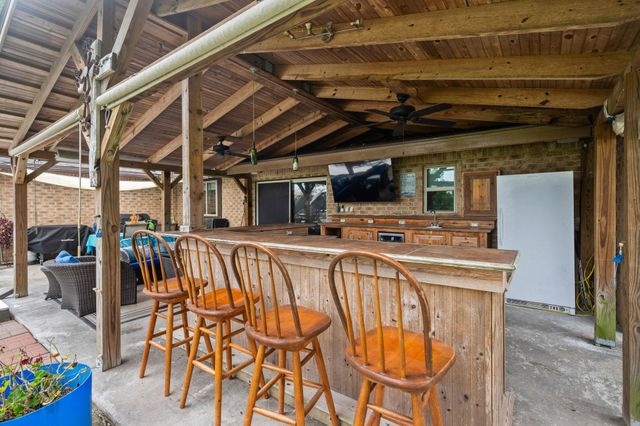 2126 County Road 661, Dayton, TX 77535