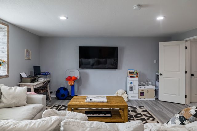 1304 S 10th Street, Adel, IA 50003