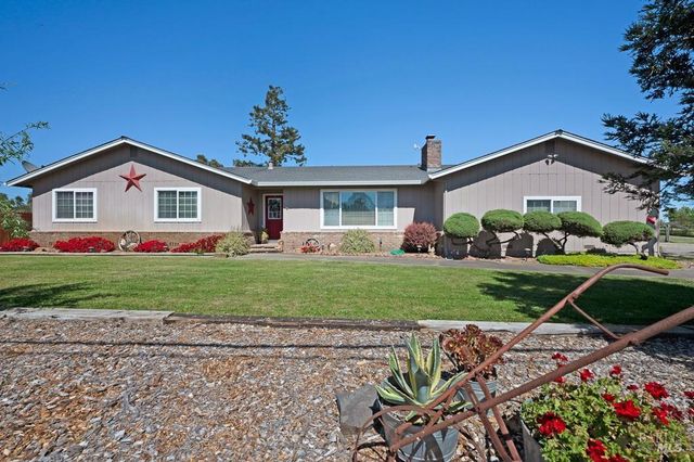 23180 Maffei Rd, Sonoma, CA 95476