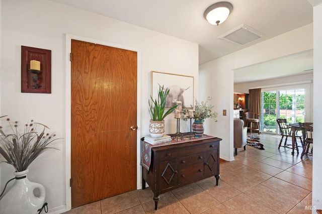 23180 Maffei Rd, Sonoma, CA 95476