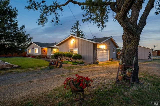 23180 Maffei Rd, Sonoma, CA 95476