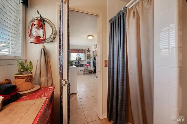 23180 Maffei Rd, Sonoma, CA 95476