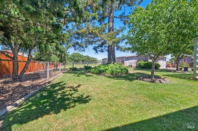 23180 Maffei Rd, Sonoma, CA 95476