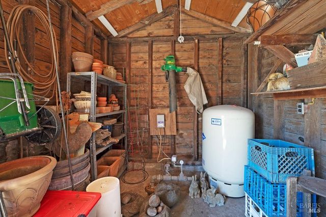 23180 Maffei Rd, Sonoma, CA 95476