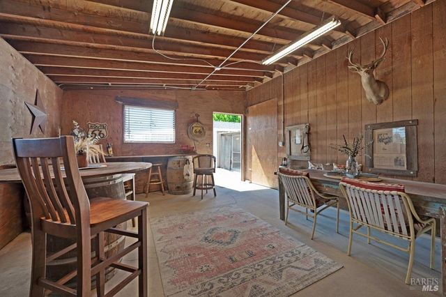 23180 Maffei Rd, Sonoma, CA 95476