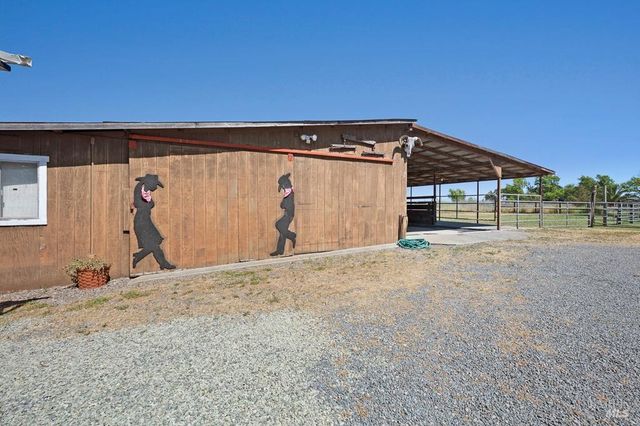 23180 Maffei Rd, Sonoma, CA 95476