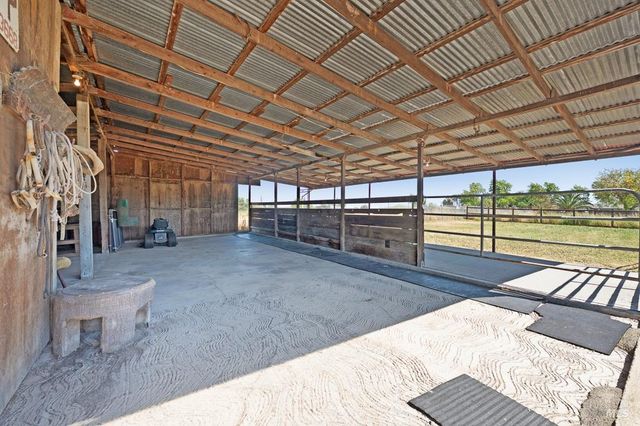 23180 Maffei Rd, Sonoma, CA 95476