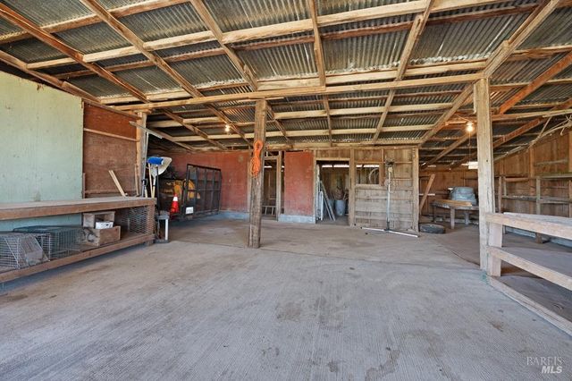 23180 Maffei Rd, Sonoma, CA 95476