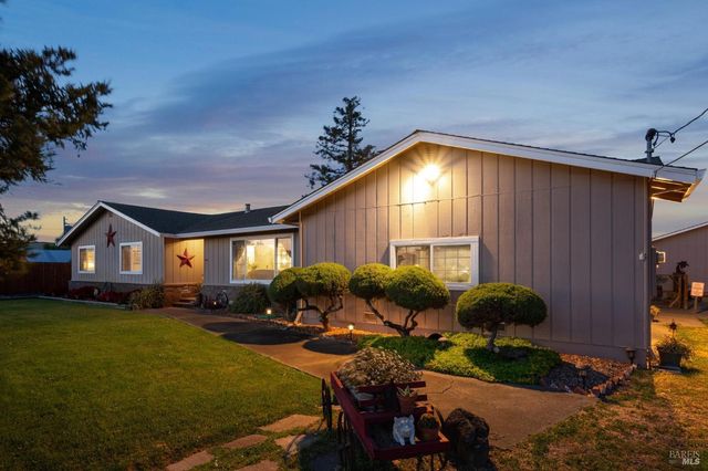 23180 Maffei Rd, Sonoma, CA 95476