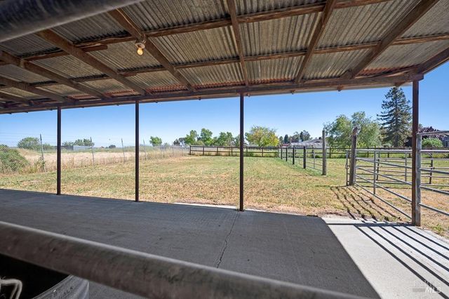 23180 Maffei Rd, Sonoma, CA 95476