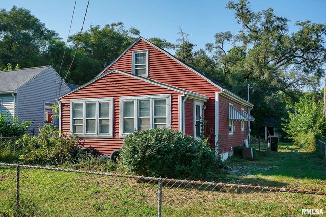 3203 W LATROBE Street, Peoria, IL 61605