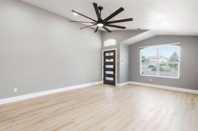10032 Calle Bella NW, Albuquerque, NM 87114