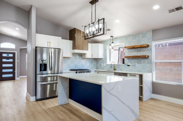 10032 Calle Bella NW, Albuquerque, NM 87114