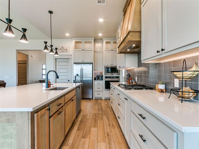 25311 Ethan Street, Cashion, OK 73016