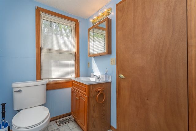 260 King Philip St, Raynham, MA 02767