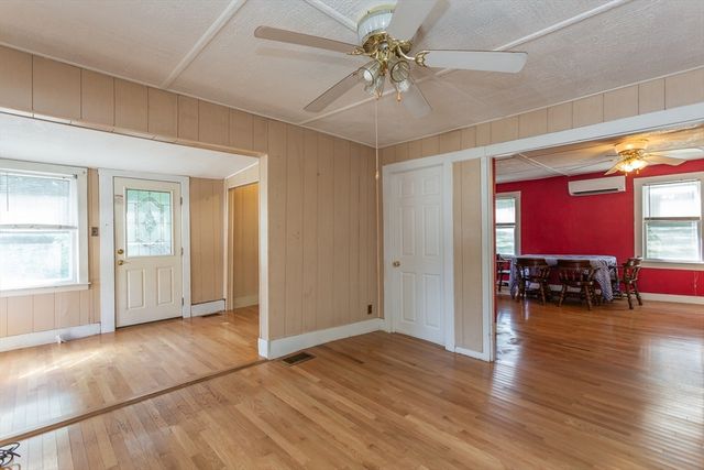 260 King Philip St, Raynham, MA 02767