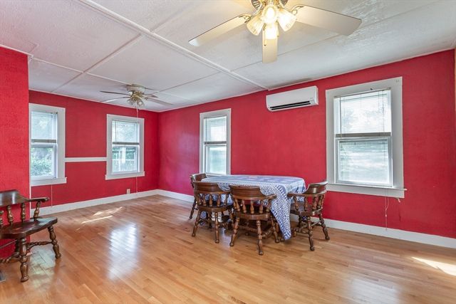 260 King Philip St, Raynham, MA 02767