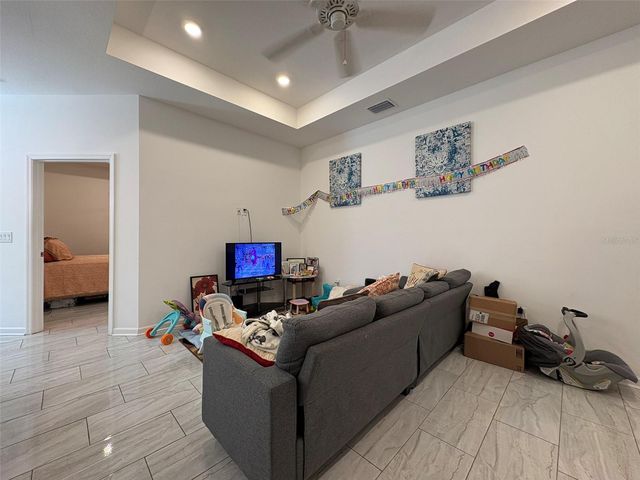22 DEACON JONES BOULEVARD, Orlando, FL 32810