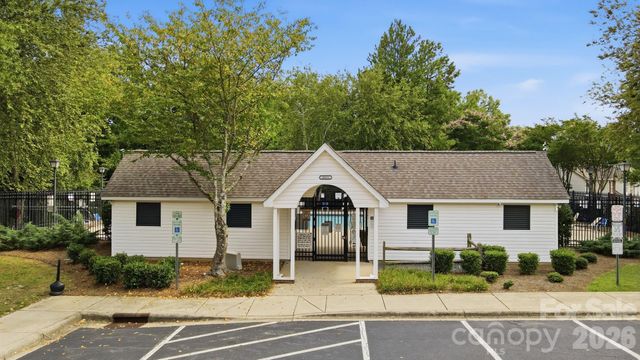10933 Stone Trail Road, Charlotte, NC 28213