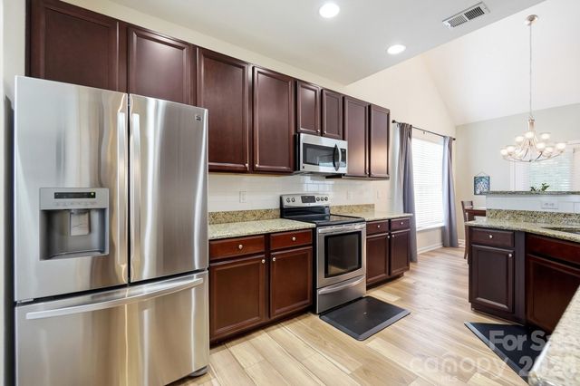 10933 Stone Trail Road, Charlotte, NC 28213
