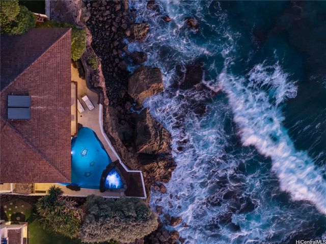 4240 Kaikoo Place, Honolulu, HI 96816