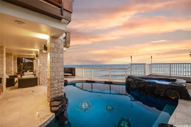 4240 Kaikoo Place, Honolulu, HI 96816