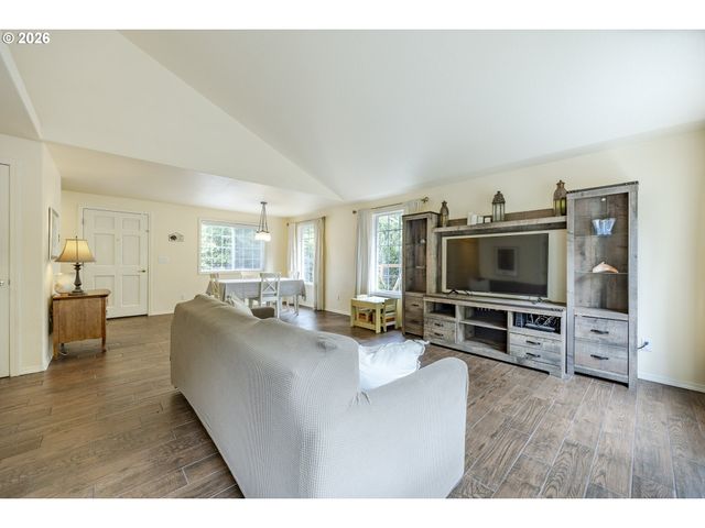 87760 SALTAIRE St, Florence, OR 97439