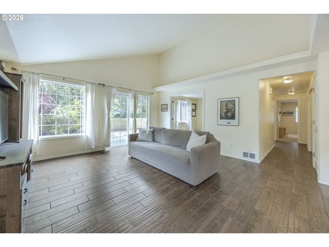 87760 SALTAIRE St, Florence, OR 97439