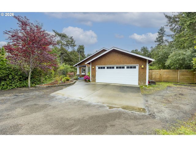 87760 SALTAIRE St, Florence, OR 97439