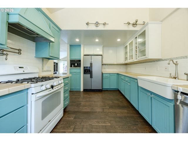 87760 SALTAIRE St, Florence, OR 97439