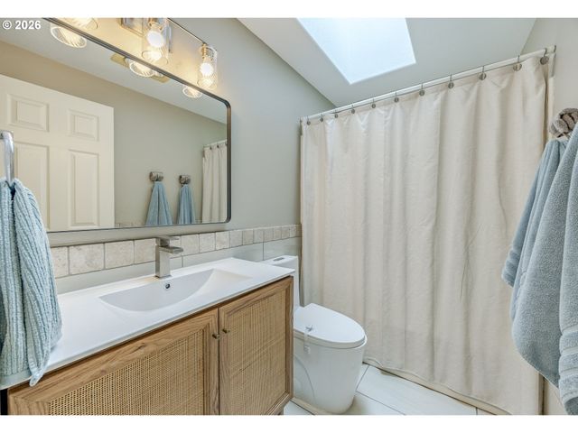 87760 SALTAIRE St, Florence, OR 97439