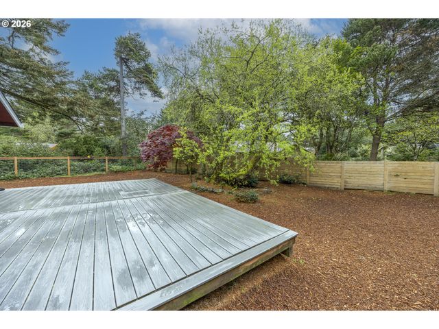 87760 SALTAIRE St, Florence, OR 97439