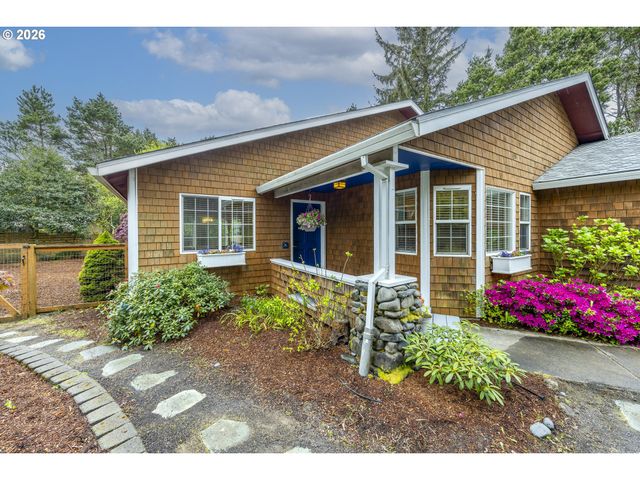 87760 SALTAIRE St, Florence, OR 97439