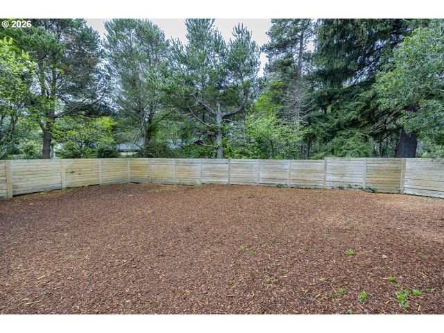 87760 SALTAIRE St, Florence, OR 97439