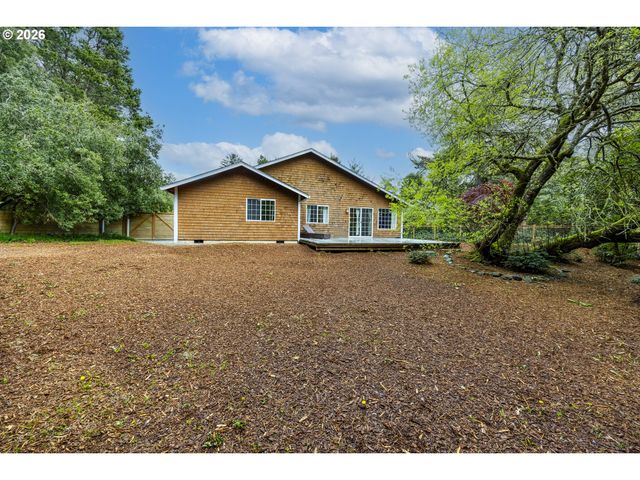 87760 SALTAIRE St, Florence, OR 97439