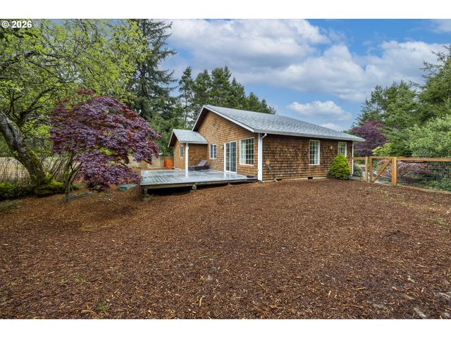 87760 SALTAIRE St, Florence, OR 97439
