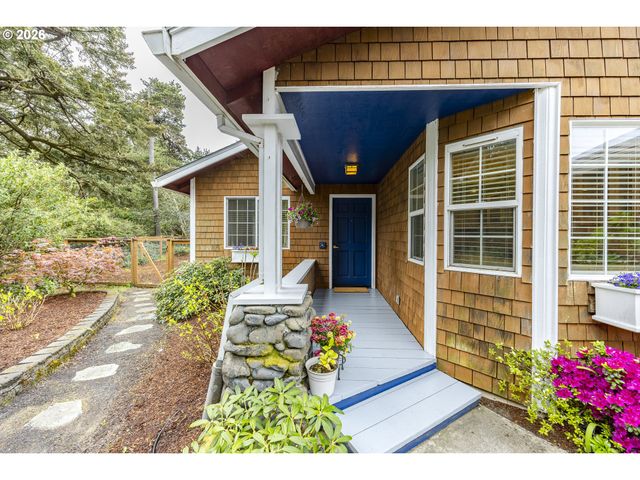 87760 SALTAIRE St, Florence, OR 97439