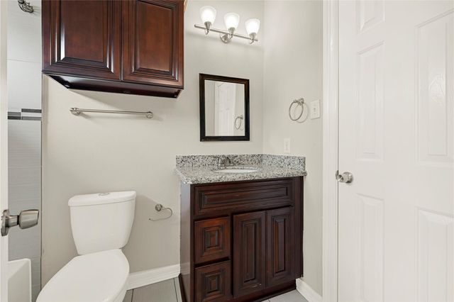 4216 Childress Street, Houston, TX 77005