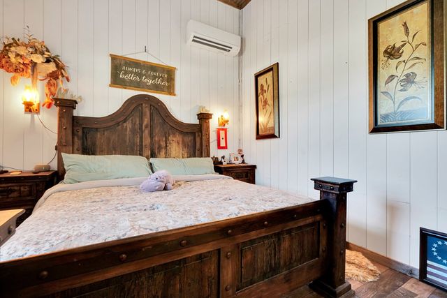 125 Valencia Dr, Kerrville, TX 78028