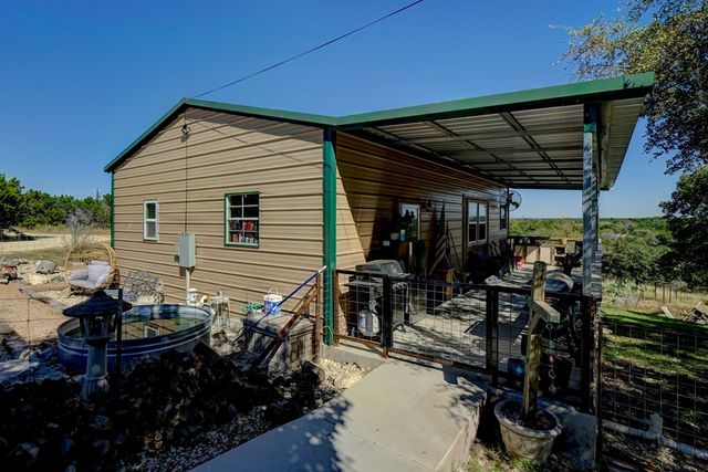 125 Valencia Dr, Kerrville, TX 78028