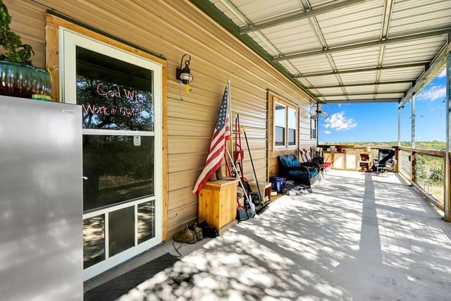 125 Valencia Dr, Kerrville, TX 78028